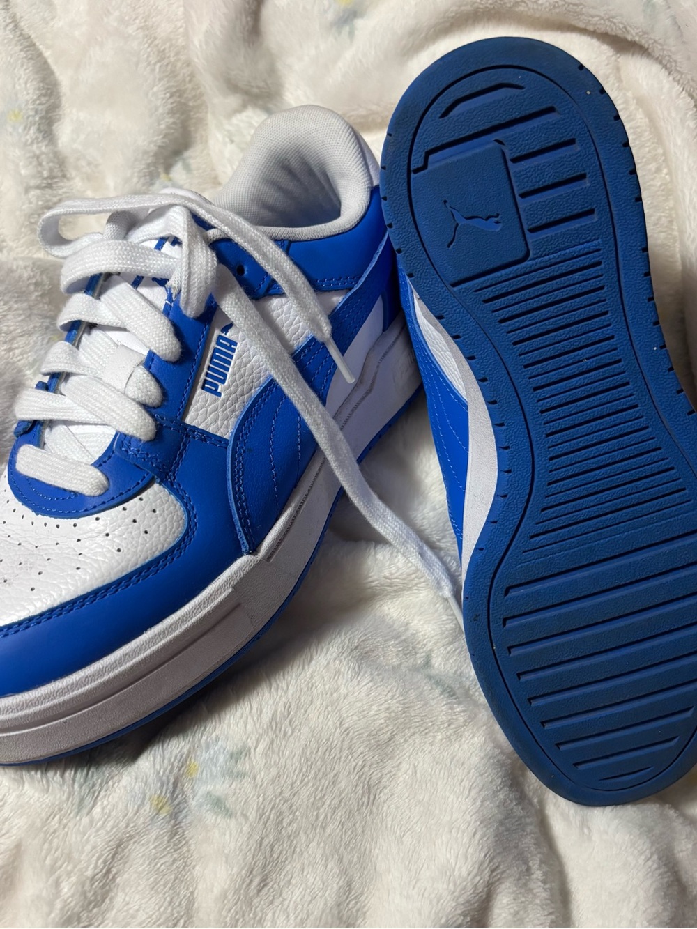 Puma Blue and White Women's Athletic Sneakers Lace-Up